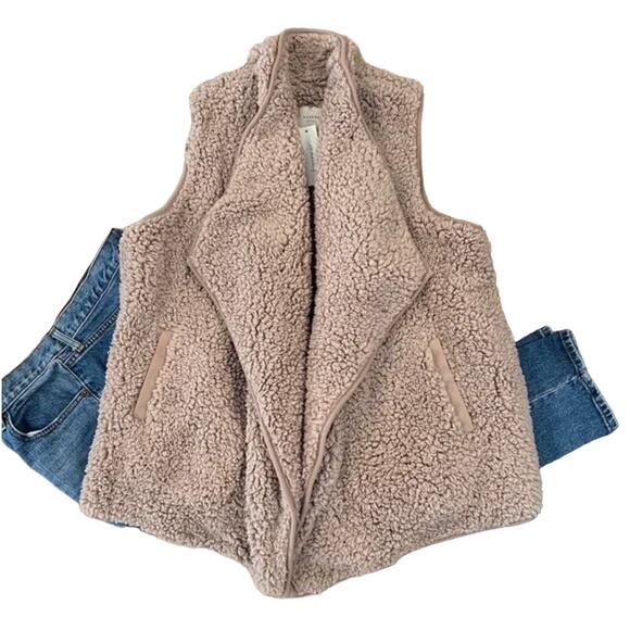 NWT Francesca's Harper Heritage Rose Pink Wubby Open Cardigan Vest - Picture 1 of 10